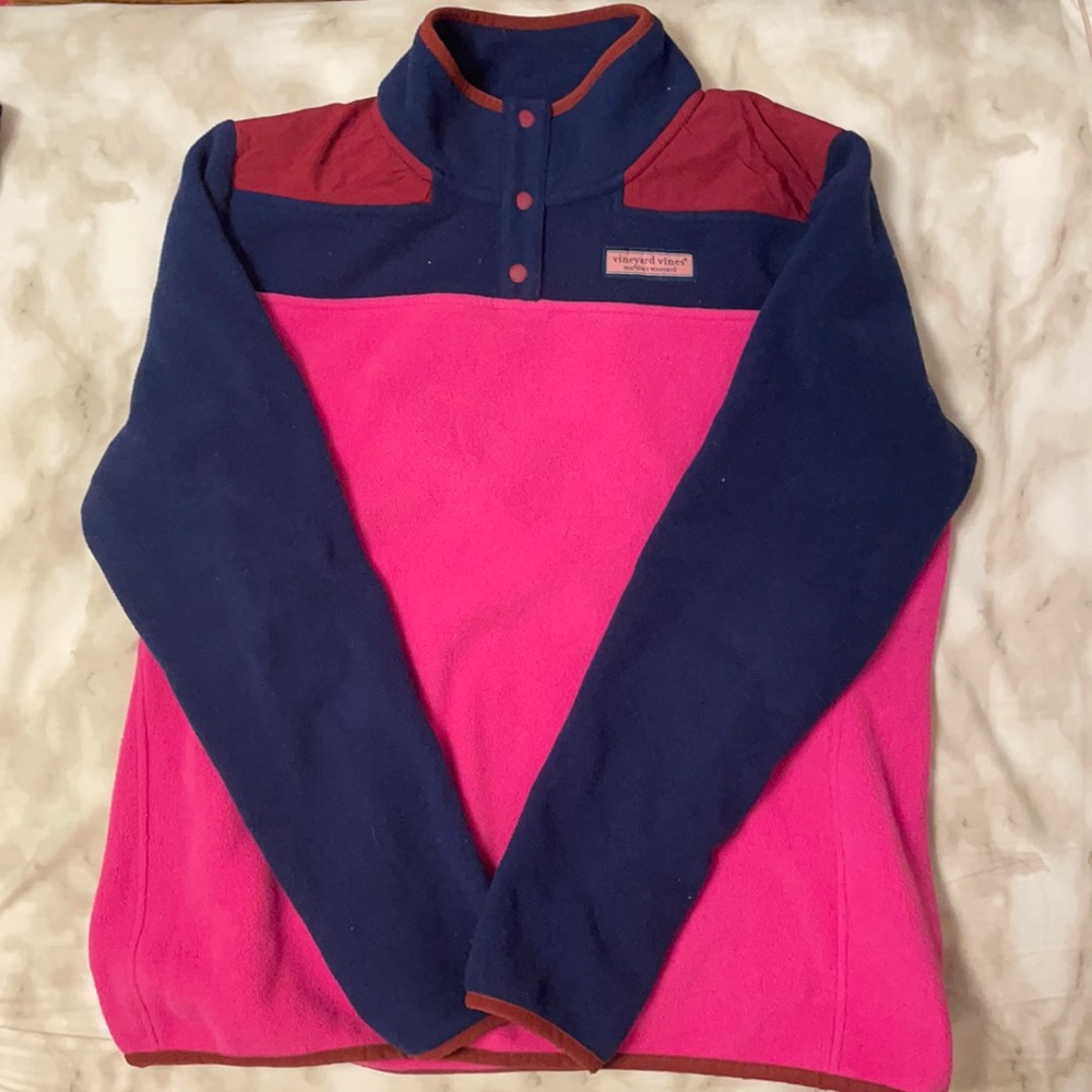 Vineyard vines sweatshirt